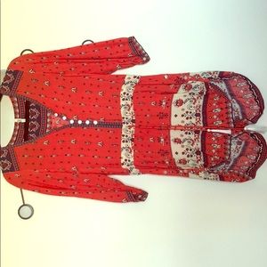 Short jumper with tie waist